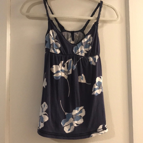 Abercrombie & Fitch Tops - Abercrombie blue white floral camisole